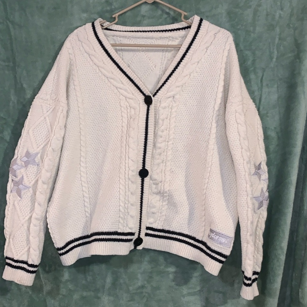 Taylor Swift White and Navy Sweater